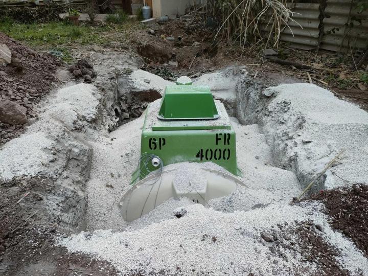 <p>Installation de fosse septique, Puget-Ville</p>