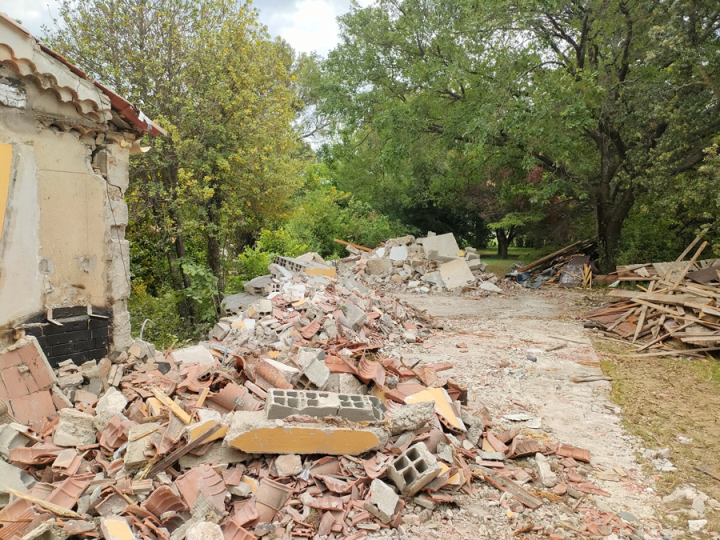Démolition maison, Le Luc